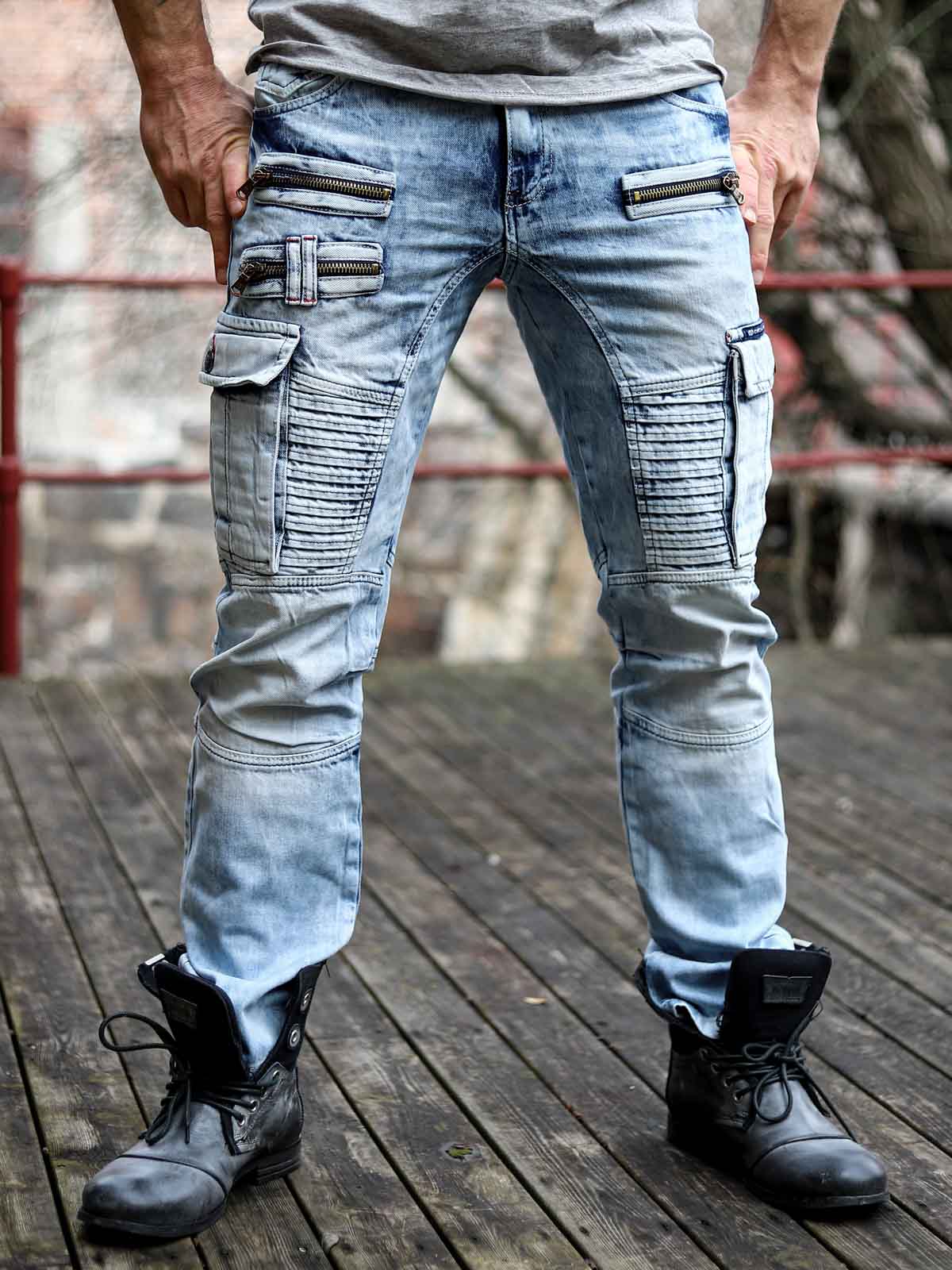 LOCARNO CIPO BAXX JEANS - Light blue_1.jpg