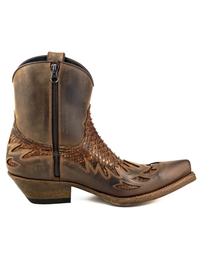Mayura 12 Boots - Crazy Old Sadale_8.jpg