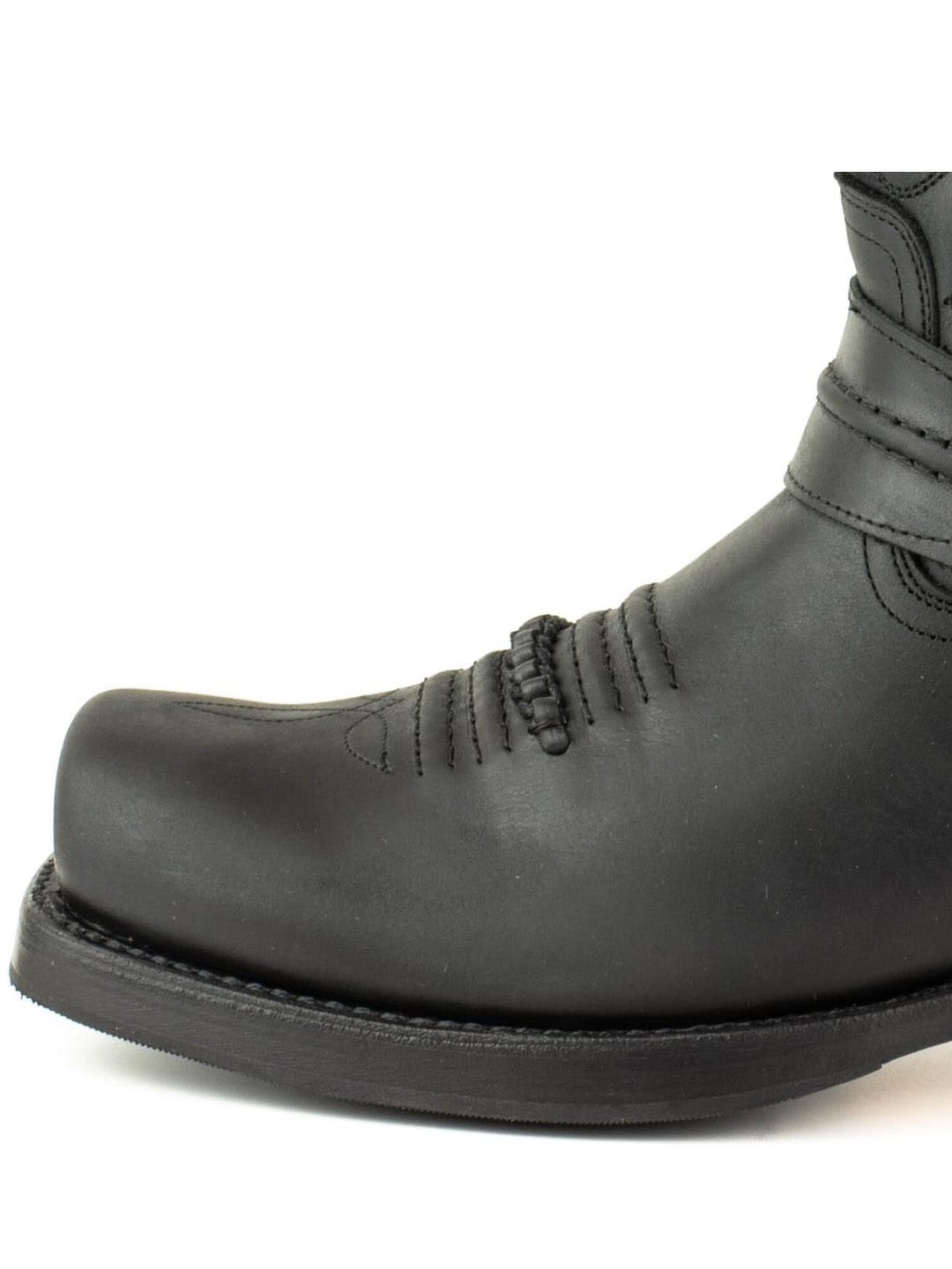 Mayura Boots 02 in Black 4.jpg