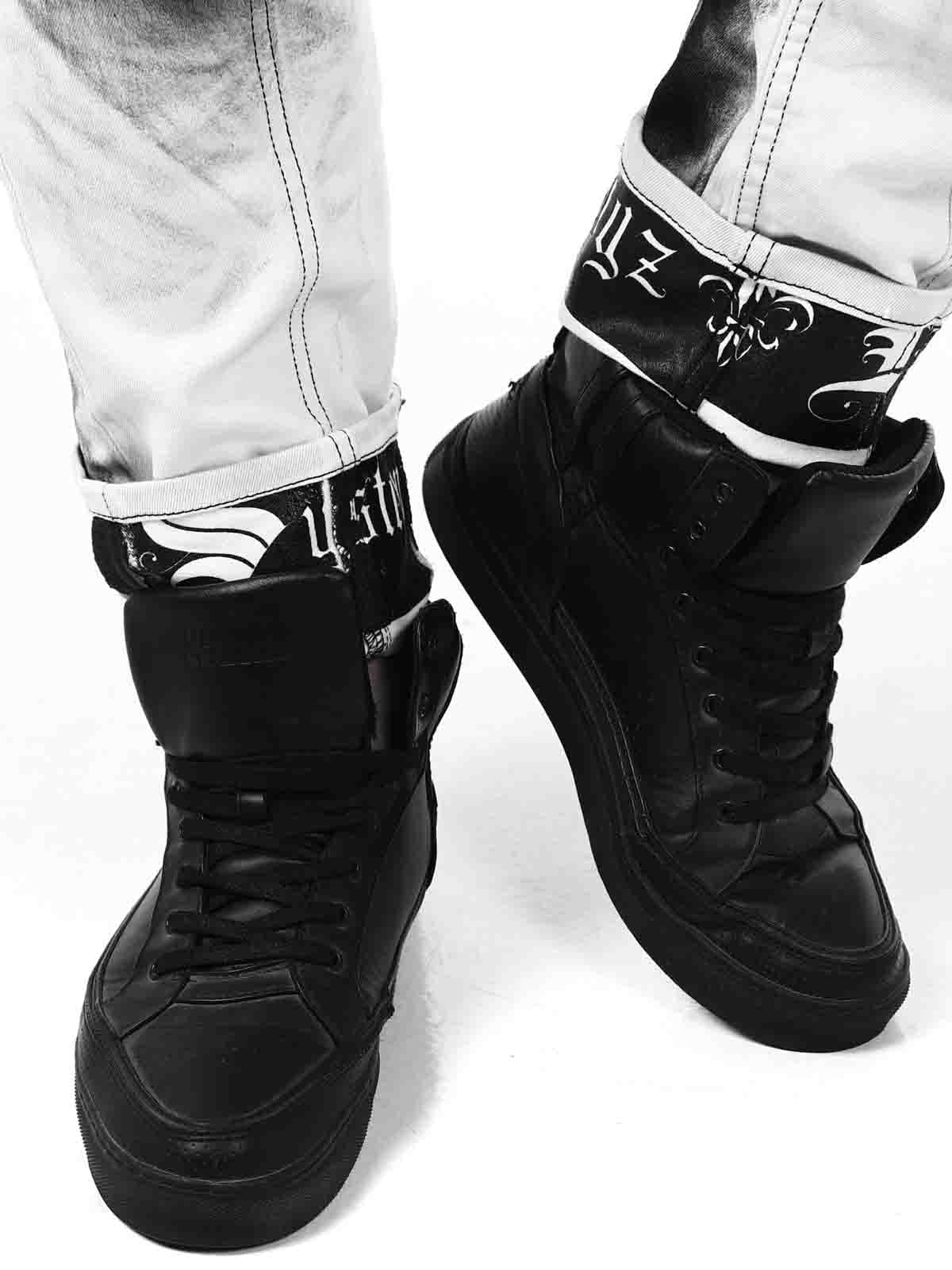 SE_A-1043-2-white-black_2.jpg