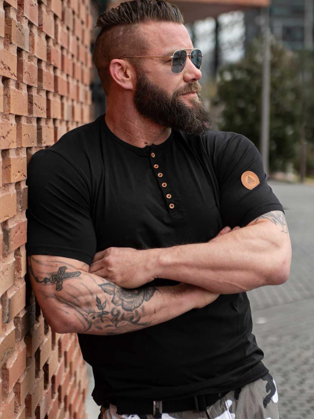 Zuto Tshirt dark black_1.jpg