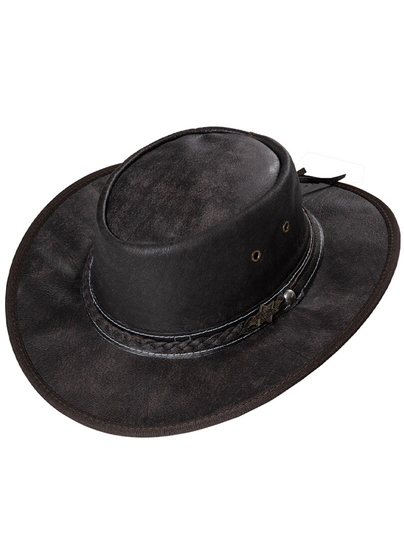 blacke hat.jpg