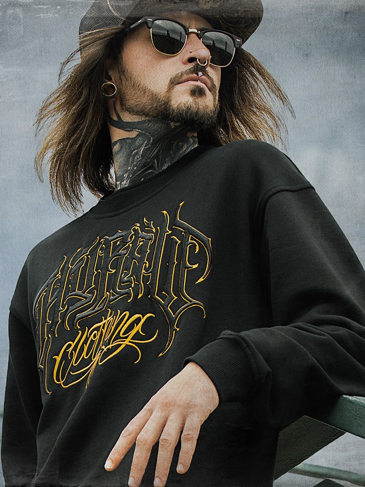 lifestyle-hyraw-crewneck-gold-yann-malotti-1-carre-2.jpg